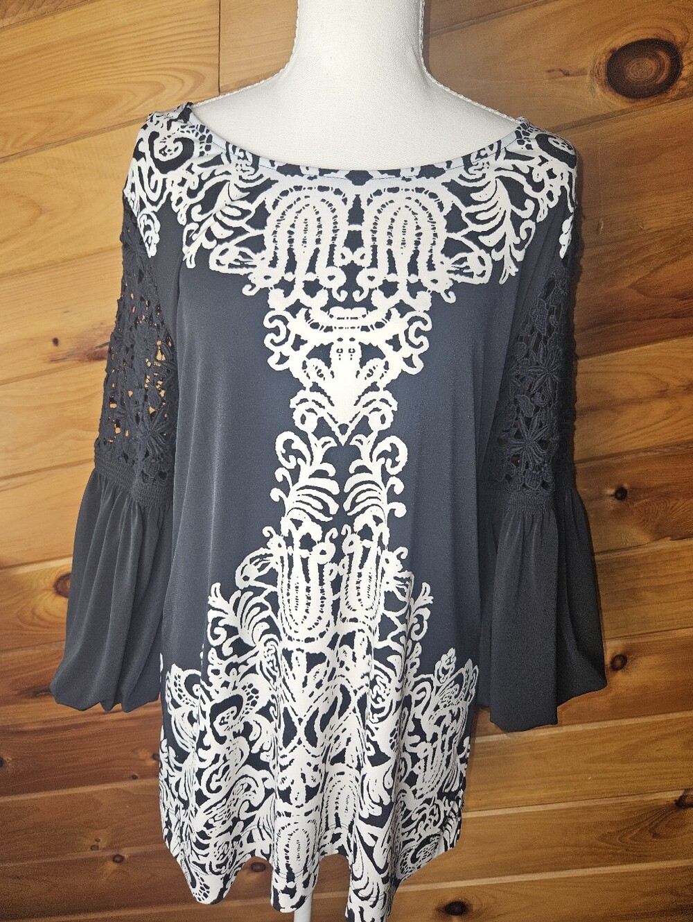 Alfani Women's Black & White Damask Tunic Top Bell Sleeve Crochet Lace Size M